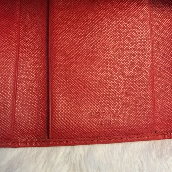 Prada ❤️Red❤️Saffiano leather key holder/card case double snaps